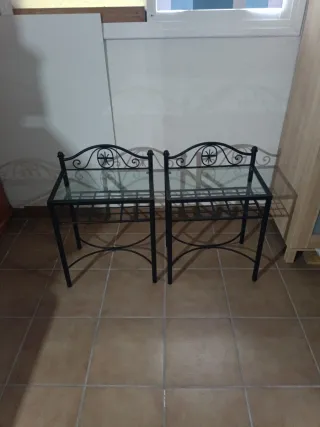 Mesitas de noche de hierro y cristal (2)
