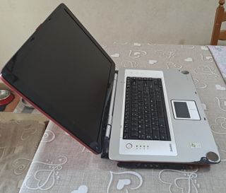 Portatile Dell Argento e Nero