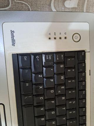 Portatile Dell Argento e Nero