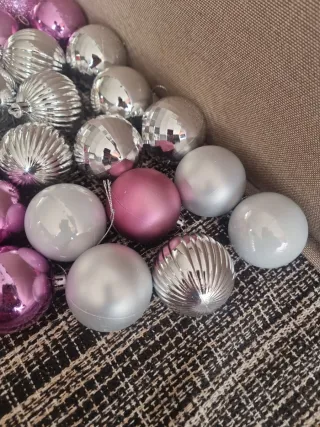 30 Bolas Navidad Rosas y Plateadas