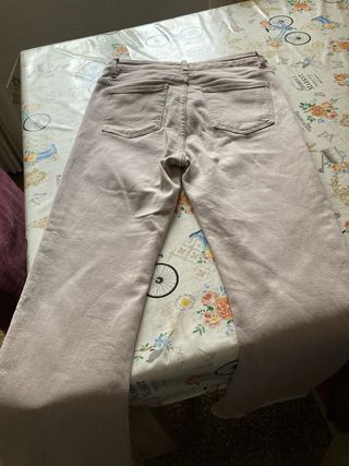 Pantalón ancho beige talla 40 camiseta de regalo