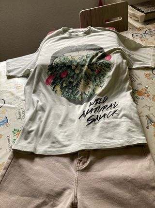 Pantalón ancho beige talla 40 camiseta de regalo