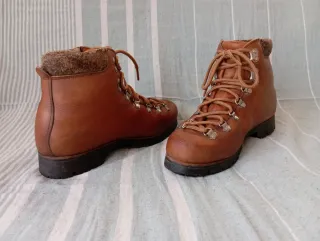 Botas de Montaña Clásicas Marrones