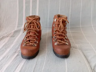 Botas de Montaña Clásicas Marrones