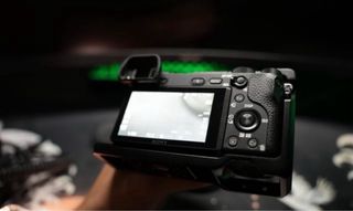 Cámara Sony a6300 + Accesorios