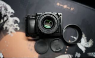 Cámara Sony a6300 + Accesorios