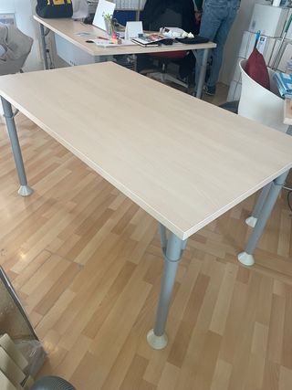 Escritorio madera y metal