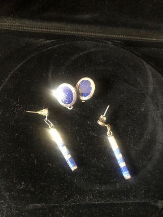 Dos pares de pendientes de plata y Lapislazuli