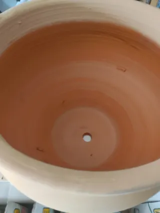 Maceta de terracota rizada
