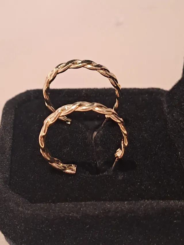 Pendientes Aro Torcidos Dorados Nuevos