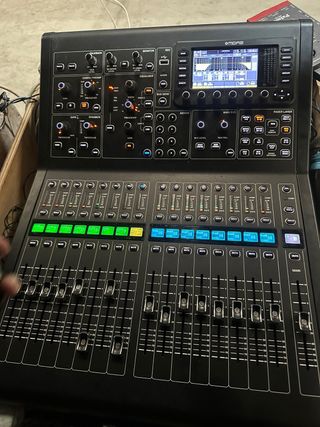 Midas M32 Compact Mesa de Mezclas