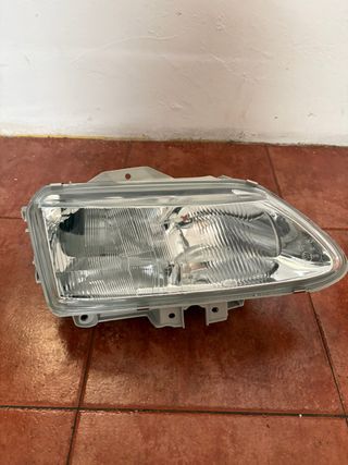 Faro Principal Derecho Renault Laguna I