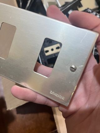 Lotto mascherine BTICINO + interruttori e prese