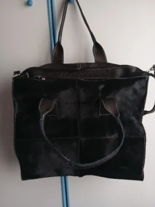 Borsa pelle e pelo nera a spalla con tracolla !