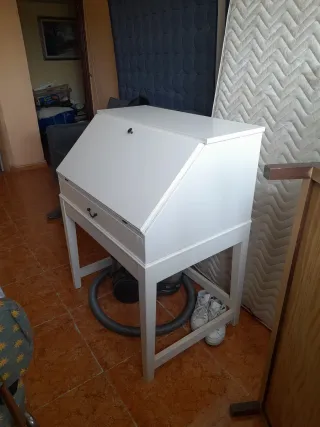 Escritorio blanco tapa abatible, vendo por no usar
