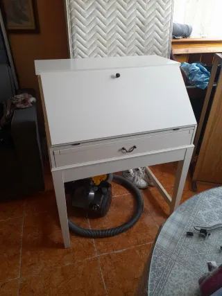 Escritorio blanco tapa abatible, vendo por no usar