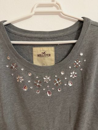 Sudadera Hollister gris con pedrería