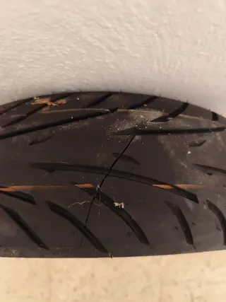 Neumático de moto mitas