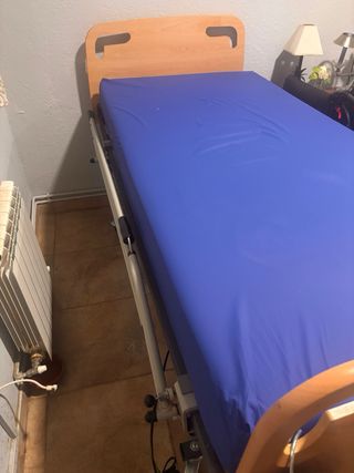 Cama articulada casi nueva