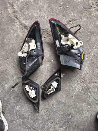 Pilotos Traseros Opel Astra J