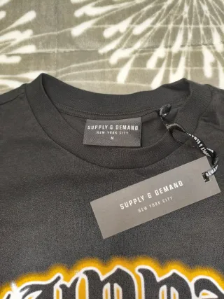Camiseta Supply & Demand Talla M
