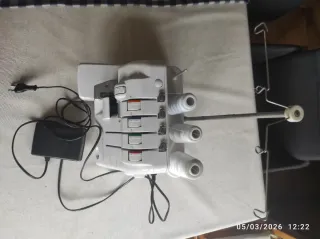 Máquina de coser overlock DONNA 844