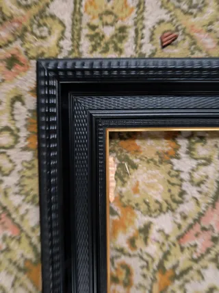 Marco decorativo madera negro