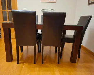 Muebles salón madera, con mesas