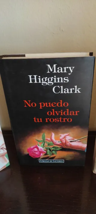 Lote 3 Novelas: Nora Roberts, Mary Higgins Clark,