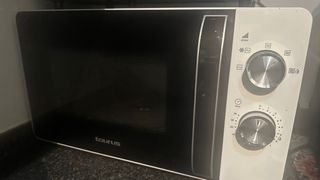 Microondas Taurus 20L 700W