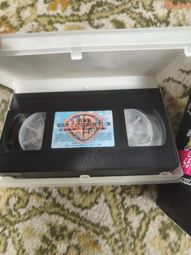 Lotto VHS Friends Stagione 2 (6 nastri)