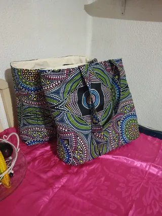 Bolsos de tela con estampado étnico