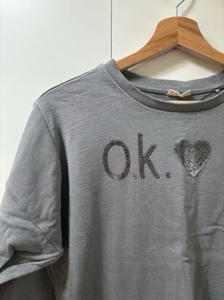 Felpa grigia con glitter