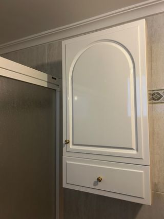 Montaje y colocación de lamparas, muebles,cuadros