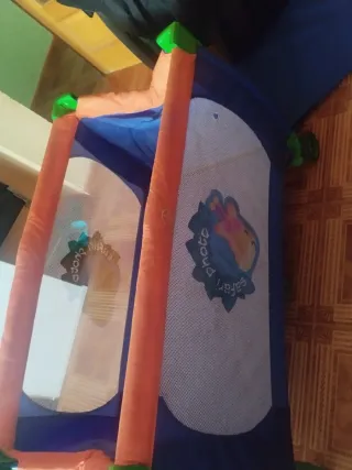 Cuna de viaje plegable