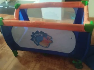 Cuna de viaje plegable