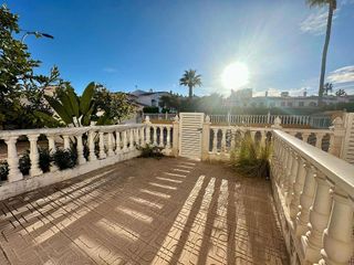 Casa adosada en venta en Nueva Torrevieja - Aguas Nuevas en Torrevieja