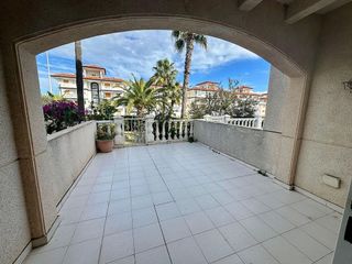 Casa adosada en venta en Nueva Torrevieja - Aguas Nuevas en Torrevieja