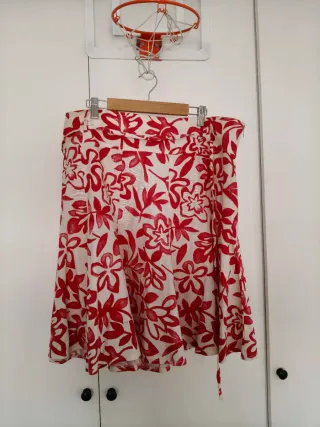 Falda Festa vuelo floral roja y blanca T.52