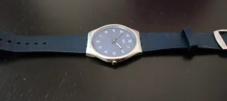 Reloj Swatch Azul y Plateado