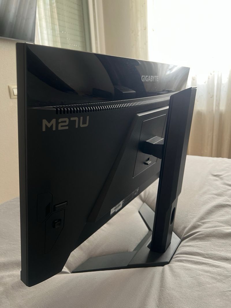 Monitor Gamer Gigabyte M27U 4k 160hz UHD afbeelding 3