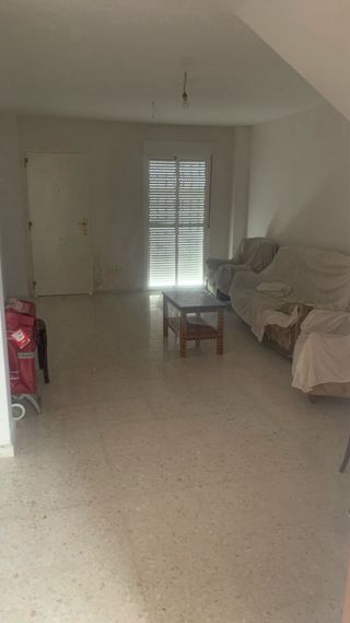 CASA ADOSADA EN ALBURQUERQUE BADAJOZ