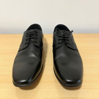 Zapatos de vestir negros Talla 42