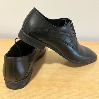 Zapatos de vestir negros Talla 42