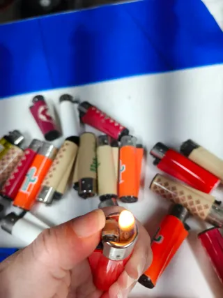 Set di accendini assortiti