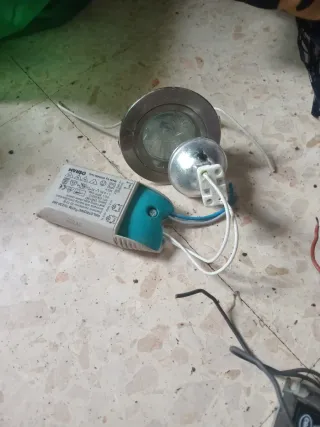 Focos LED TRIDONIC (6unidades) medianos