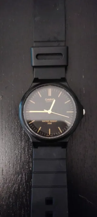Reloj Casio Quartz Negro