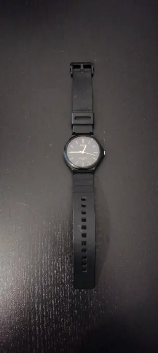 Reloj Casio Quartz Negro