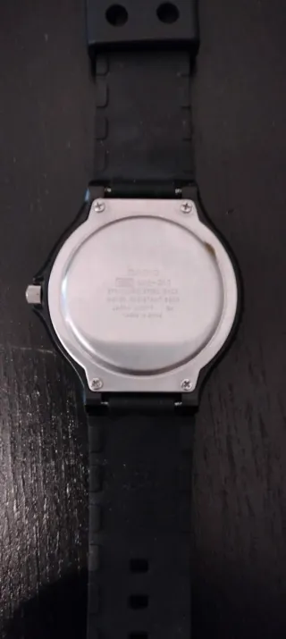 Reloj Casio Quartz Negro