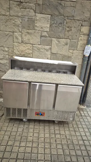 Bajomostrador refrigerado